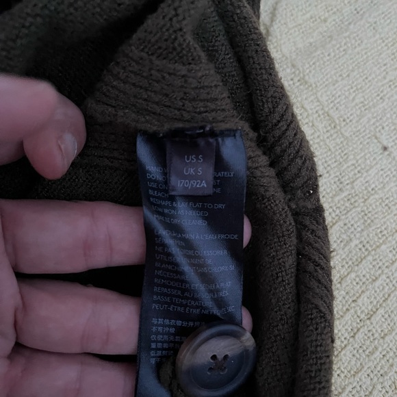 Anthropologie Women’s Small (Oversized) Green Sweater with Button Embellishment - Picture 2 of 8